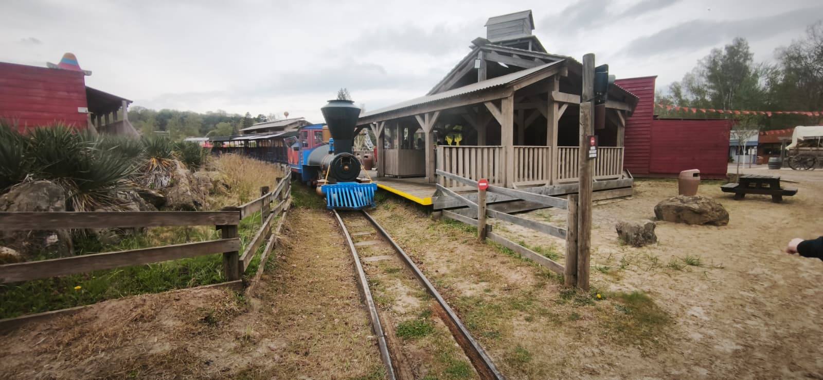 Train historique - La légendaire attaque du train - La Mer de Sable