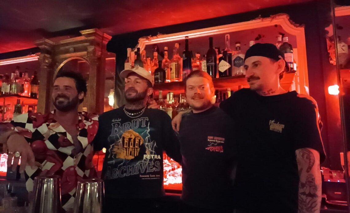 Bartenders - Hugo Paris (bartender) - Cocktail De La Louisiane - Bar de nuit Isadora à Paris