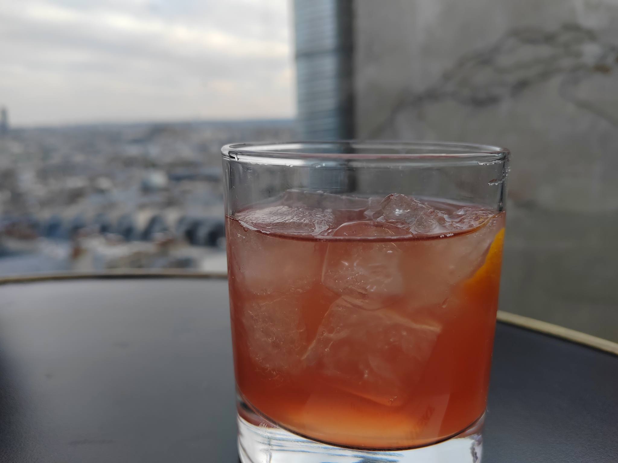 Bitter Honey Fizz - Maggie Rooftop de l'Hôtel Rochechouart - Paris 9e - Eté 2026