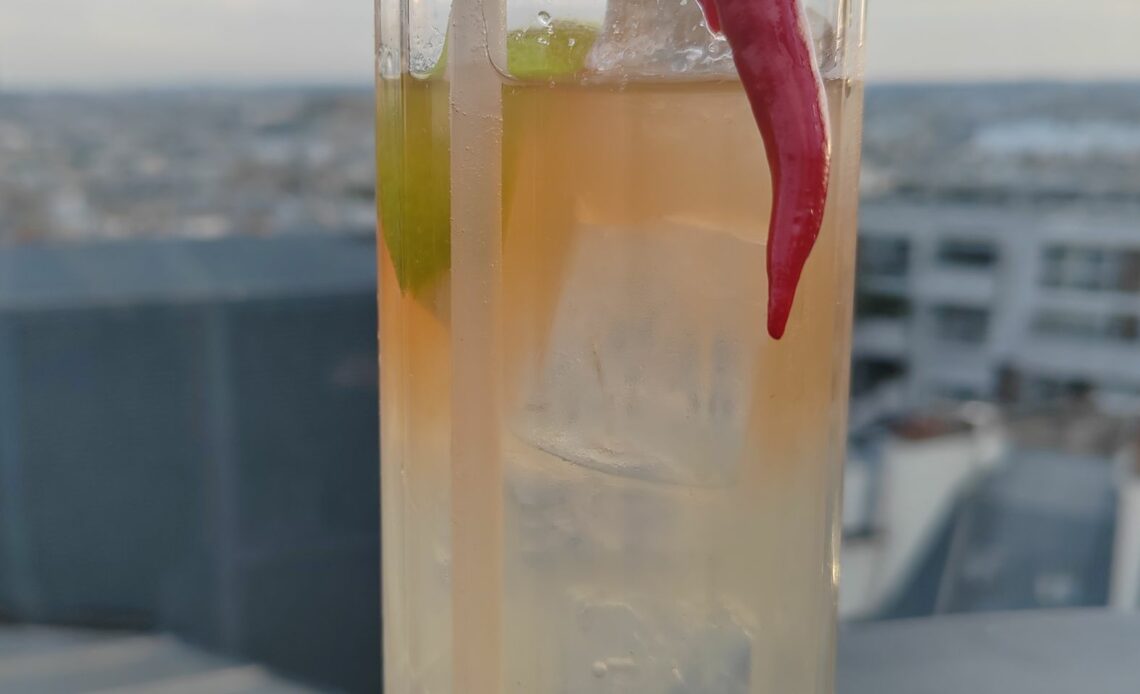 Cocktail Pigalle Caliente - Maggie Rooftop de l'Hôtel Rochechouart - Paris 9e - Eté 2026