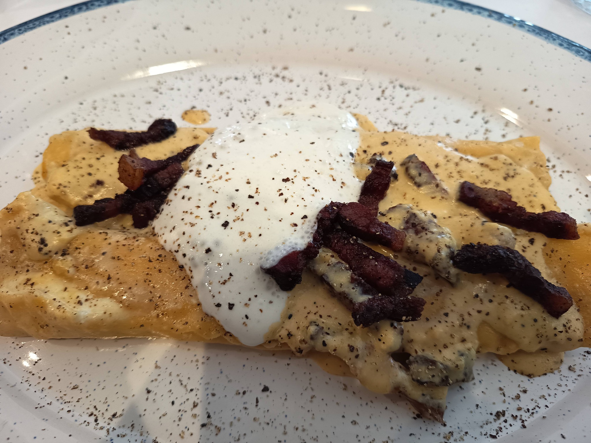 Agnolotti carbonara suprema a laguna - Restaurant Da Lucrezia Osteria - Paris 15e