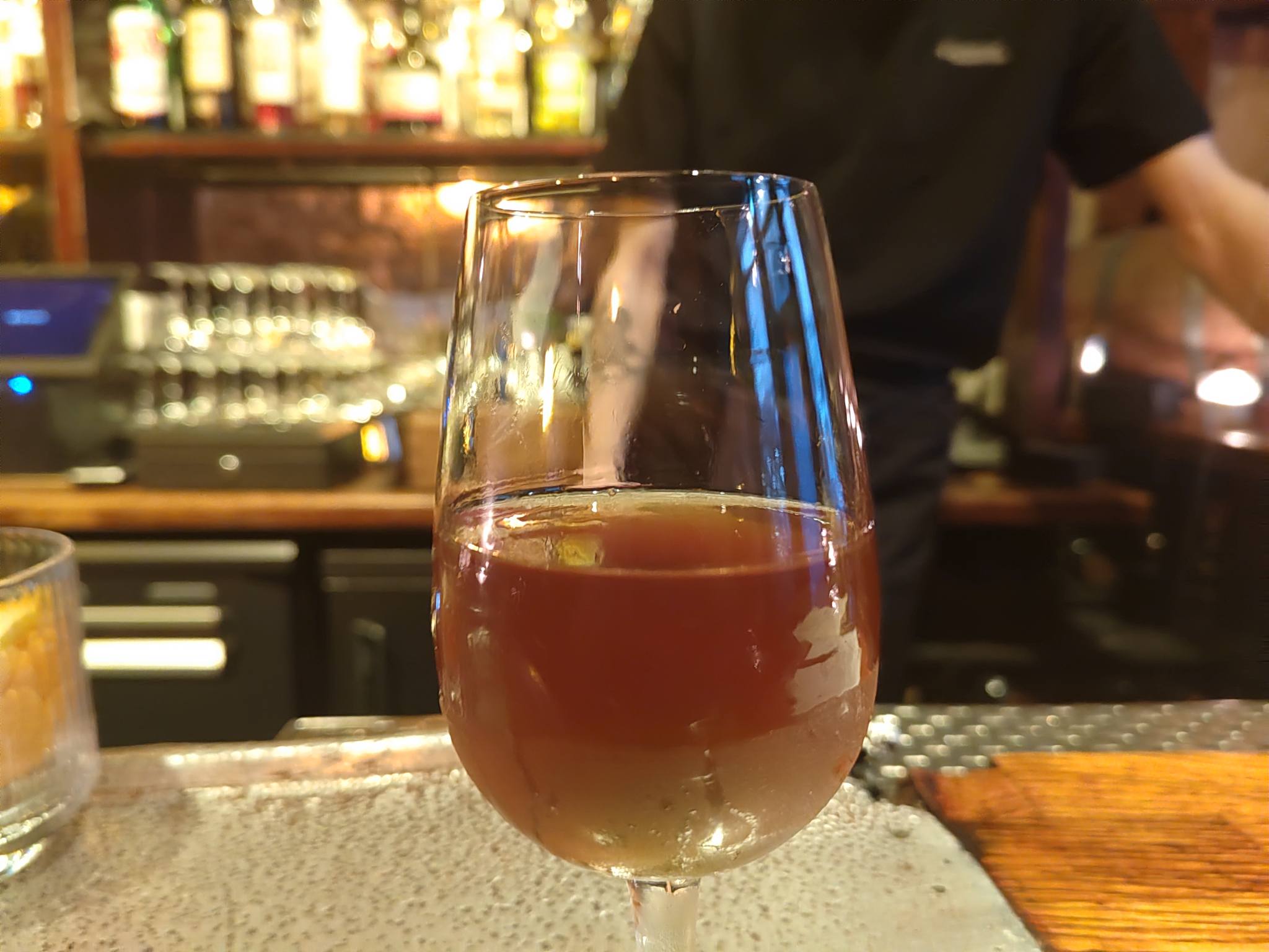 Mustache and Mullet - Experimental Cocktail Club - Bar à cocktails à Paris (rue Saint-Sauveur, Sentier)