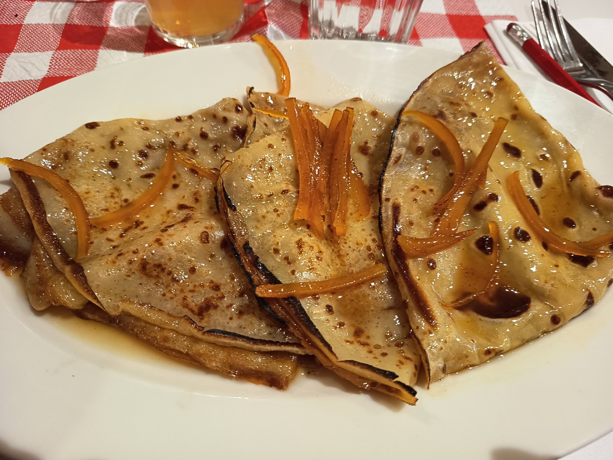 Crêpe suzette - Les Bavards Ménilmontant - Restaurant-brasserie dans le 20e arrondissement