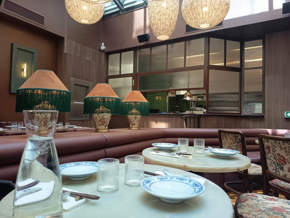 Salle et cuisine - Restaurant Red Katz - Restaurant chinois à Paris (Sentier)