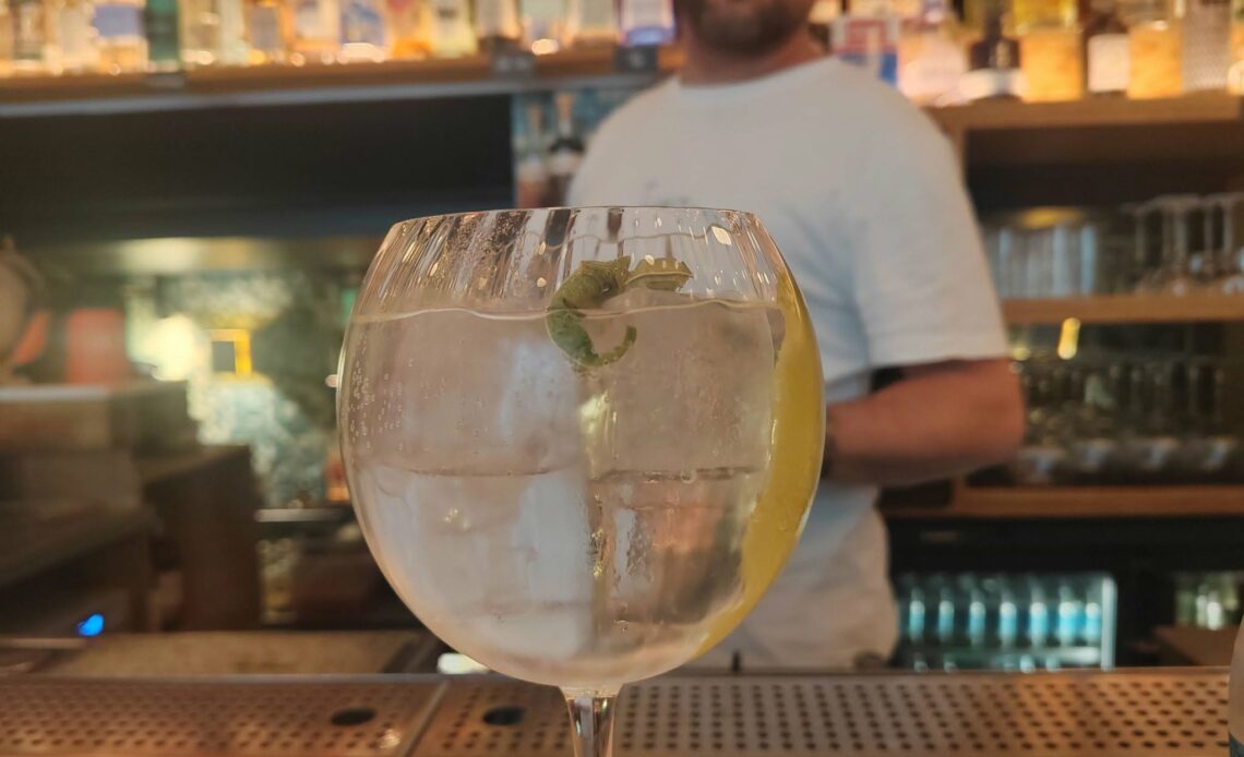 Cocktail au gin Passion Tiger - Bar à cocktails Tiger - Paris