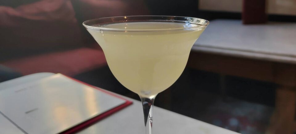 Lait distillé - Bar 1802 - Bar à rhum dans le 5e arrondissement de Paris