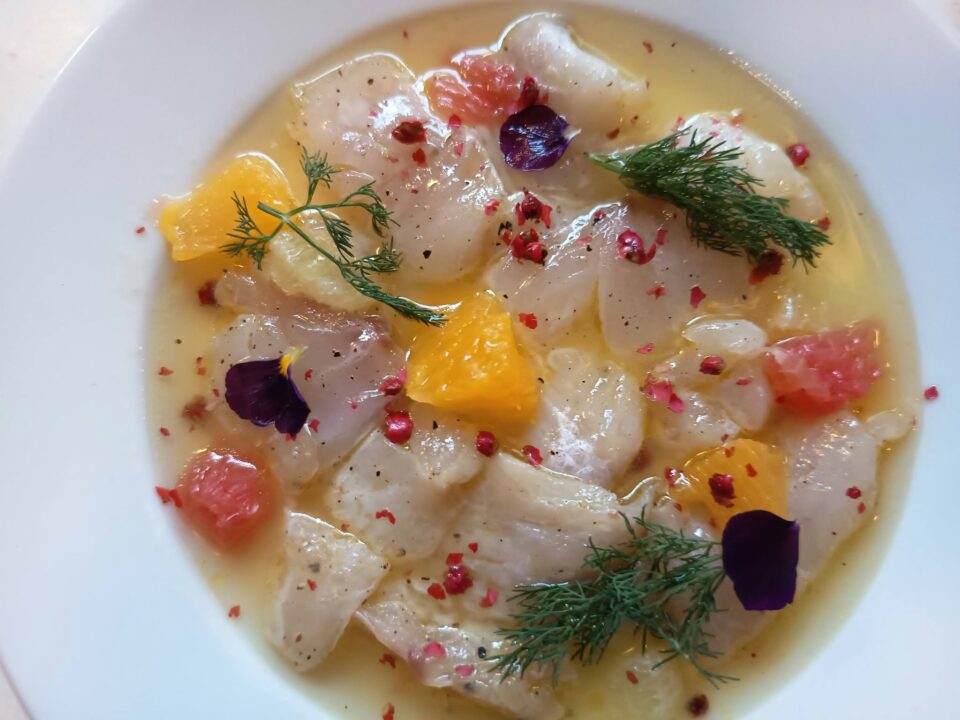 French Riviera x Angostura Food series: ceviche de daurade, accompagné d'agrumes
