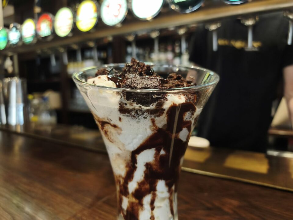 Coupe glacée au brownie et chocolat fondant - Ma Nolan's