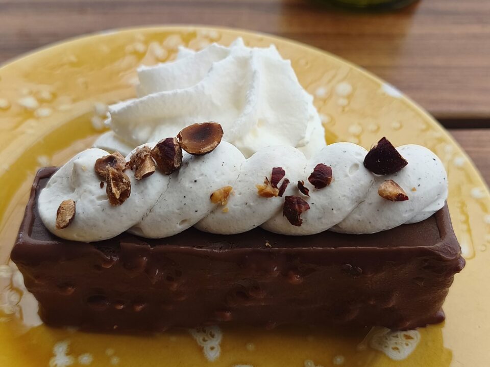 Snickers maison - Bijou Plage Experimental (Cannes)