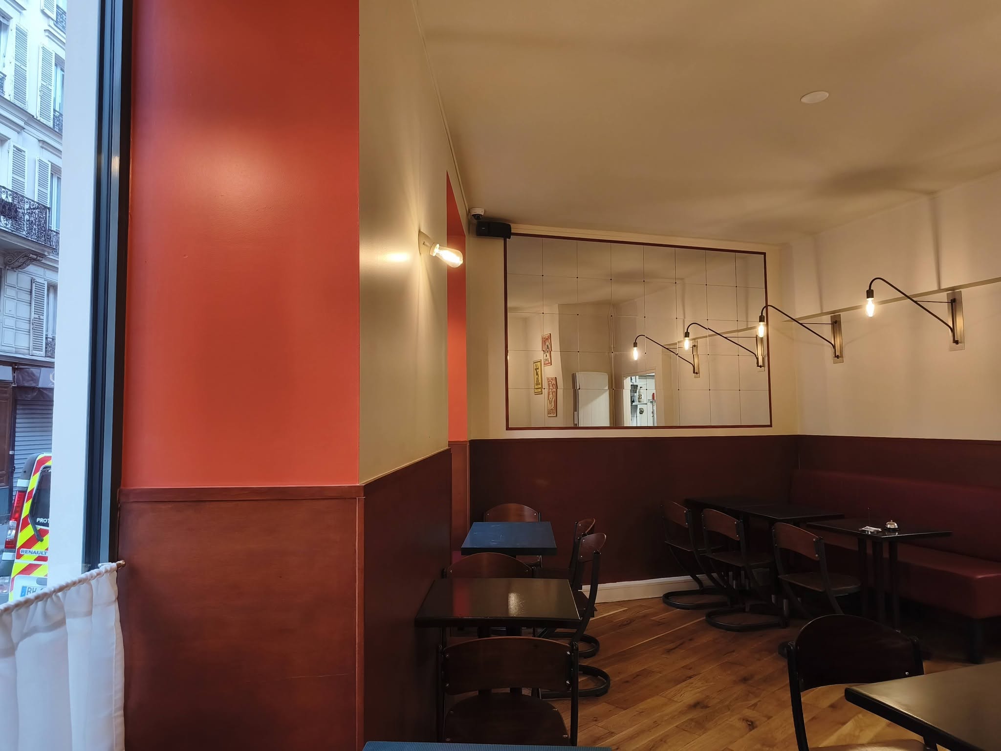 Santé, bistrot à Paris 9ème - Salle intérieure