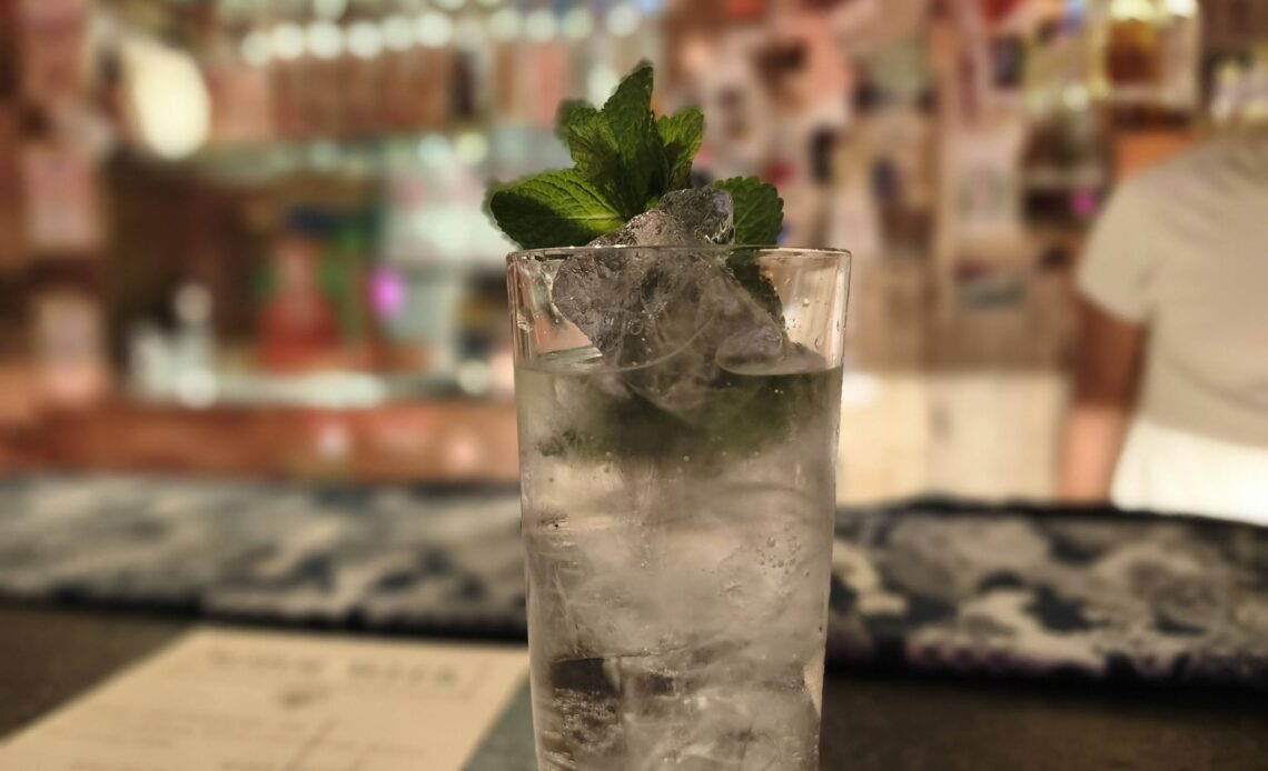 Clear and Stormy - Cocktail au sotol au bar La Mezcaleria, à Paris