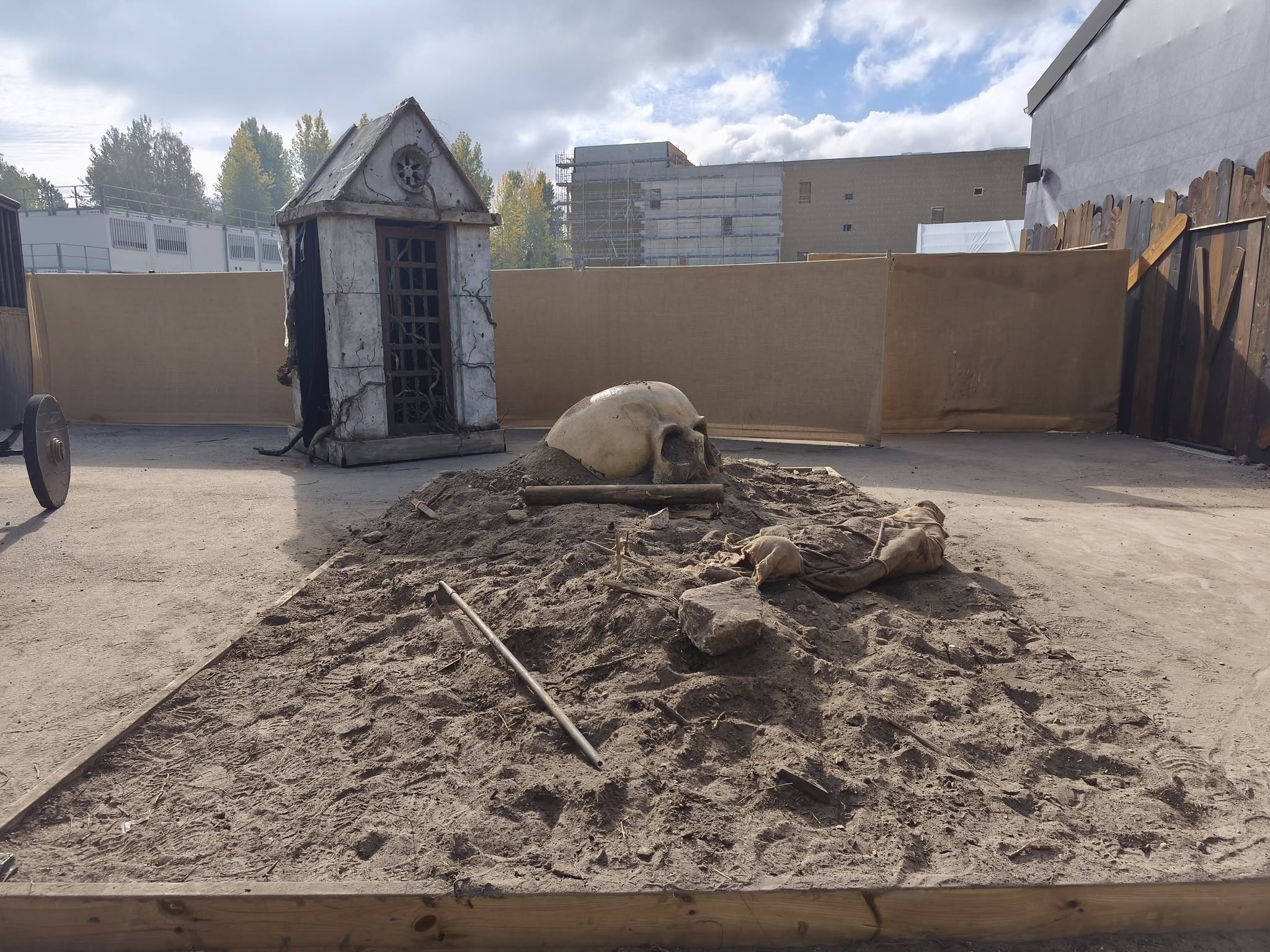 Entrée des Catacombes - Peur sur le Parc (édition 2026) - Parc Astérix